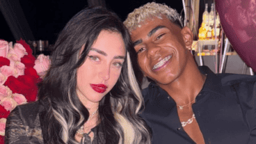 El futbolista español y la cantante rosarina confirmaron su romance el pasado 25 de agosto.