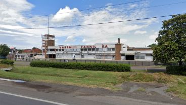 La planta permanece cerrada esta semana.