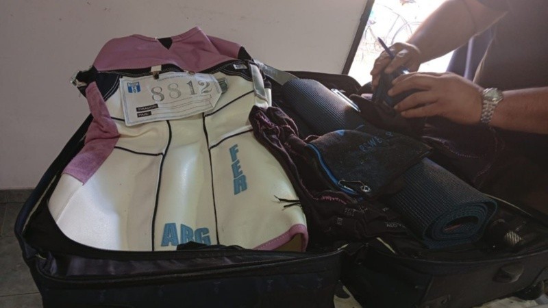 La valija con los elementos sustraidos.