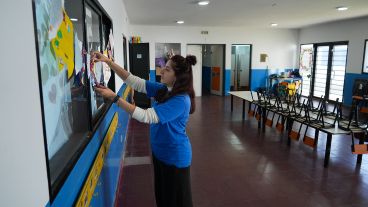 El establecimiento municipal está en Avellaneda 6915 y tiene un playón deportivo.