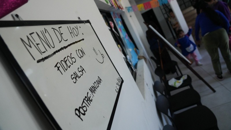 El establecimiento municipal está en Avellaneda 6915 y tiene un playón deportivo.