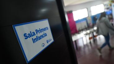 El establecimiento municipal está en Avellaneda 6915 y tiene un playón deportivo.