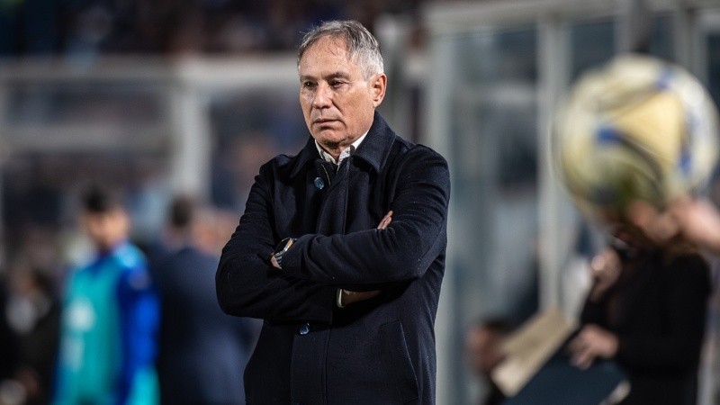 El entrenador paró un presunto equipo, aunque habrá variantes.