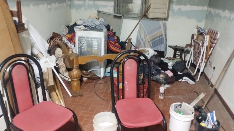 Así quedó la casa que fue usurpada por delincuentes.