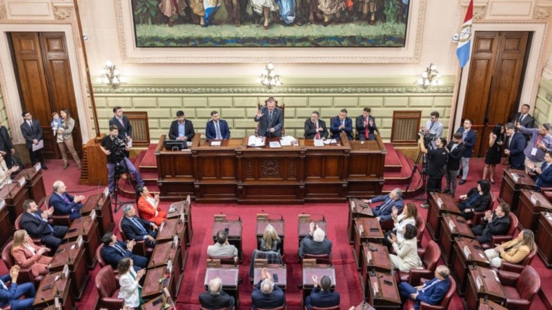 El presidente de la convención, Felipe Michlig, encabezó el acto protocolar este viernes en la Legislatura.