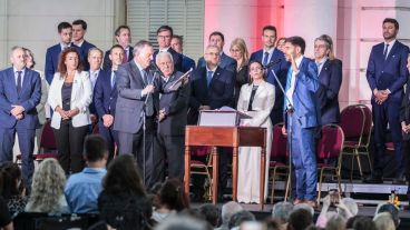 Pullaro ya tiene la nueva Constitución de Santa Fe que tanto anhelaba