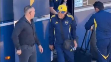 Russo está de vuelta en el Gigante de Arroyito, pero con la pilcha de Boca.
