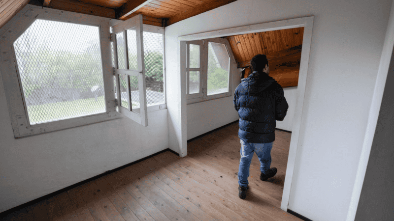 Uno de los inmuebles exhibidos este lunes en Funes y Roldán.&nbsp;