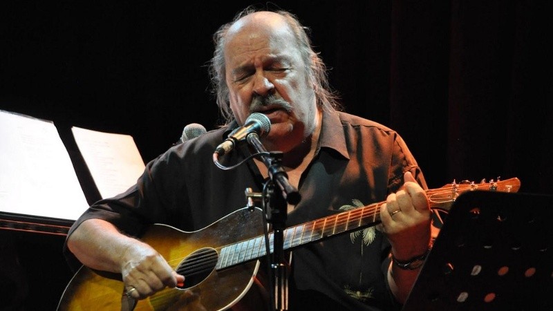 El cantante y compositor rosarino Litto Nebbia.