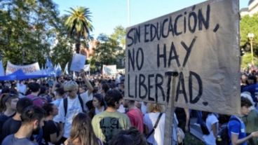La concentración se llevará a cabo en la Plaza San Martín a las 16.