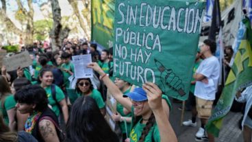 Los estudiantes en la plaza San Martín este miércoles.