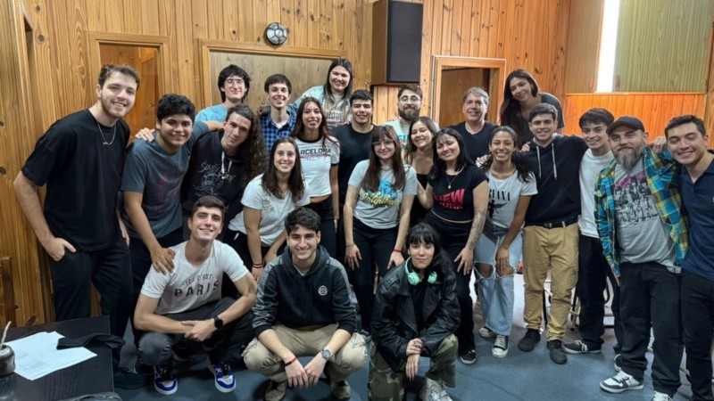 Los estudiantes de tercer año de la carrera de Locución del Iset 18 grabaron un podcast con seis episodios.