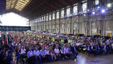 Más de 3.900 personas asistieron a la subasta.