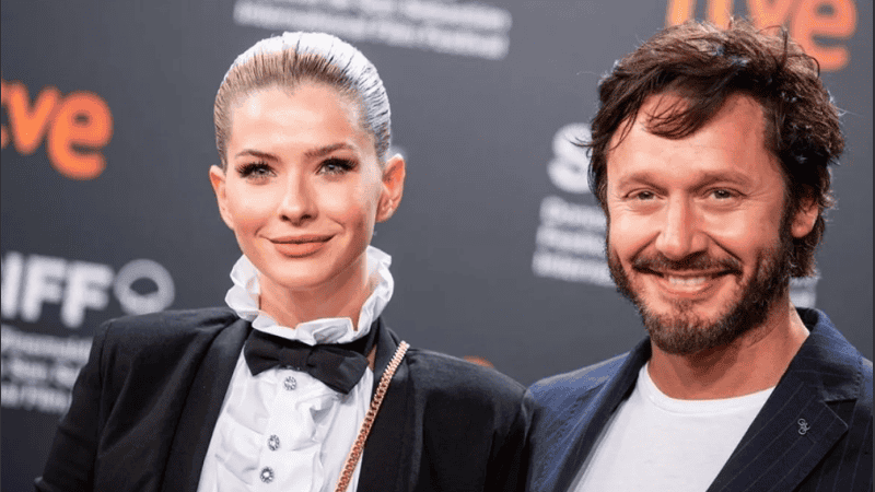 La situación tomó por sorpresa a Vicuña, quien antes de esa publicación había reconocido que no sabía qué ocurriría con el futuro escolar de sus hijos.