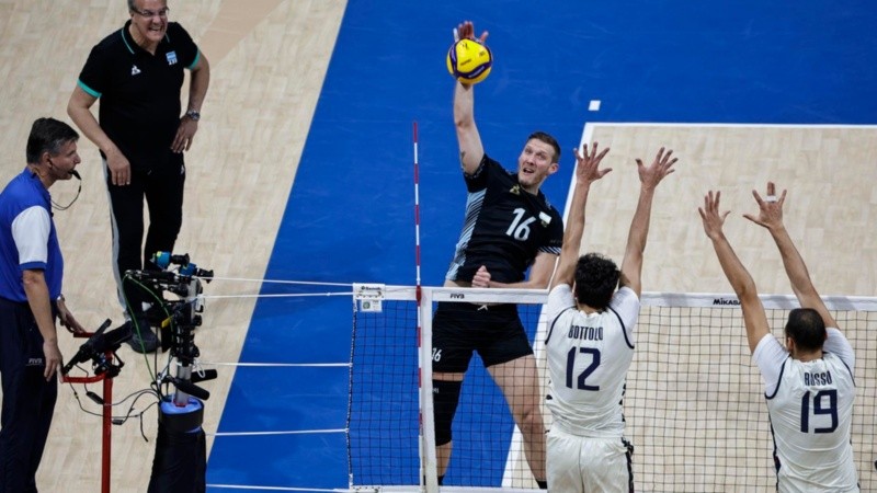 Argentina perdió por 3-0 frente a Italia.