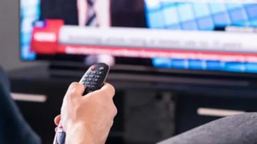 La campaña comenzó con spots este domingo.