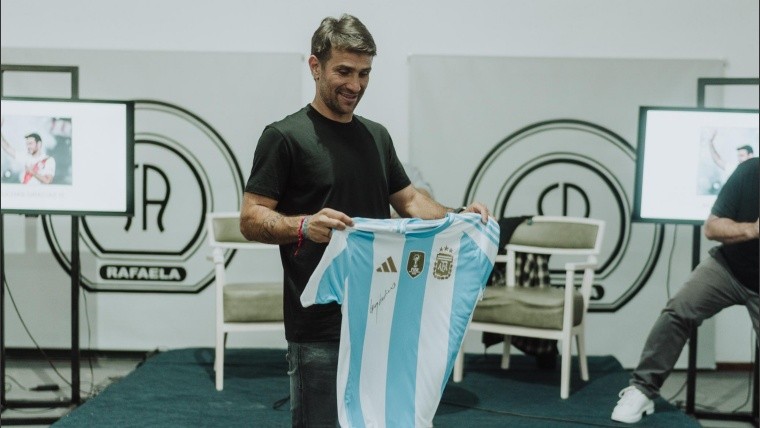 Leo Ponzio de las canchas de fútbol al campo.