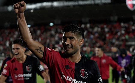 Luciano Lollo, un indiscutido en el fondo rojinegro