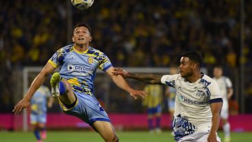 Gaspar Duarte siguió como titular y se movió como extremo derecho en el Canalla.