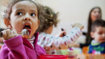 En Argentina, uno de cada dos niños presenta malnutrición.
