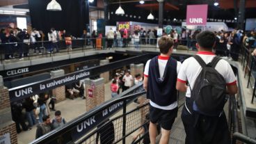 En la ExpoCarreras 2025, miles de estudiantes secundarios y otros interesados pudieron conocerte la oferta completa de la UNR.