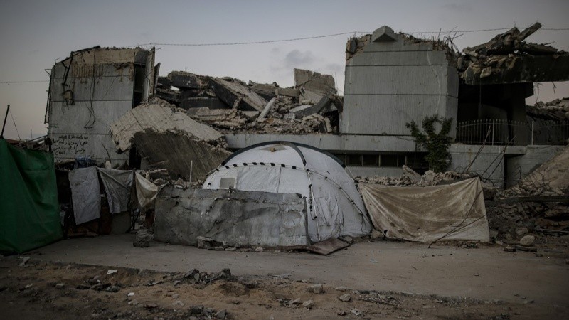 Una tienda de campaña de desplazados palestinos en la ciudad de Gaza.