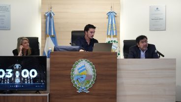 La presidenta del Concejo, María Eugenia Schmuck, abrió el debate.