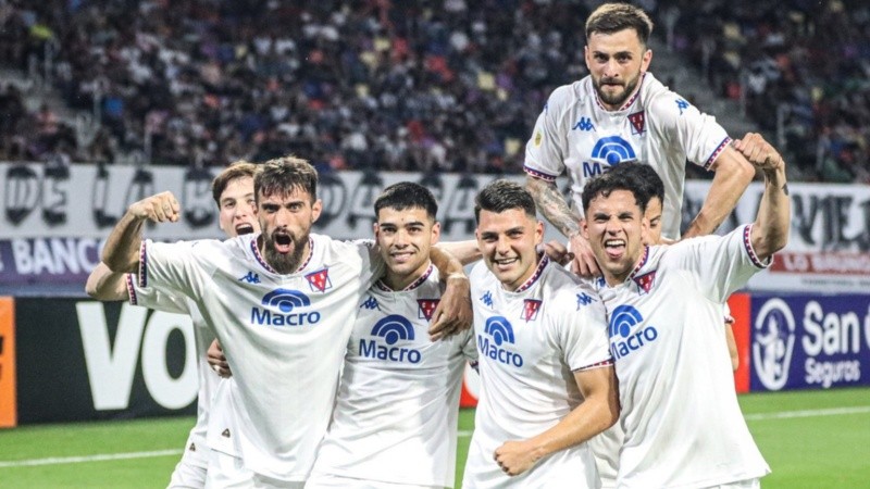 El único gol de la noche llegó a los 14 minutos del complemento, con un remate lejano del mediocampista Elías Cabrera.