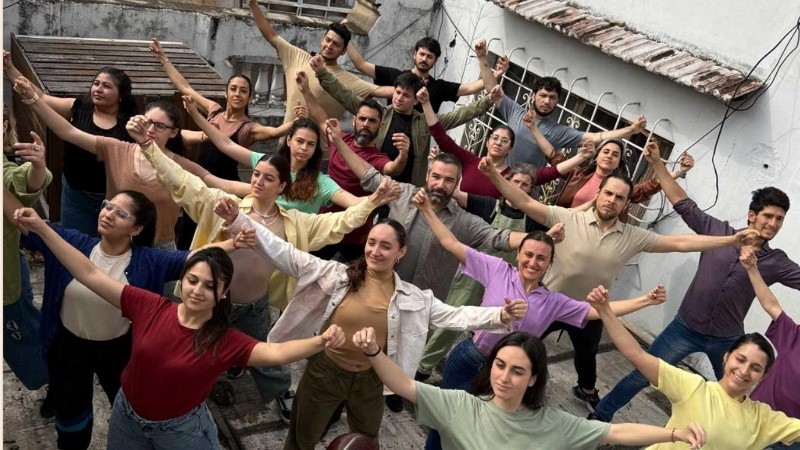 Estudiantes y egresados del Instituto Superior Provincial de Danzas Isabel Taboga.