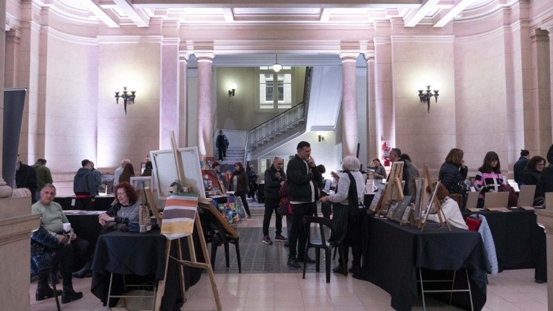 Una postal de una edición anterior del Mercado de las Artes en la ex Aduana.