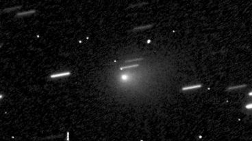 el cometa tiene una  trayectoria anómala lo acercará a varios planetas del sistema solar.