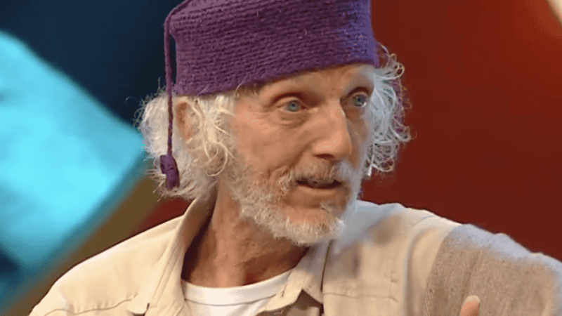 El reconocido actor ingresó al estudio de eltrece con un look especial y comentó cómo lo había armado un momento antes de llegar.