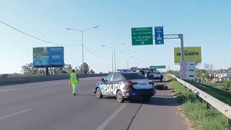 La Policía preservando la escena a la espera de los peritos y la morguera.