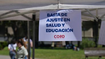 Manifestación durante toda la jornada en la plaza San Martín.