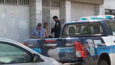 Agentes de la Policía Federal en el procedimiento este jueves.