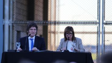 El presidente y la ministra de Seguridad.