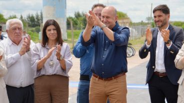 Perotti junto a Pullaro y Clara García en la inauguración de la ruta.