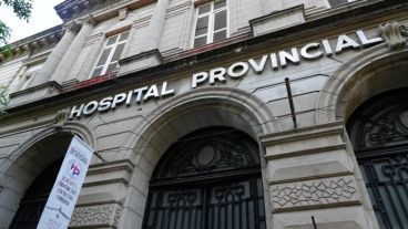 El hombre quedó internado en el hospital Provincial.