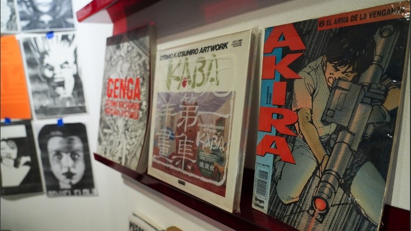 Las historietas y mangas en blanco y negro, entre otras propuestas en la Librería Pública.