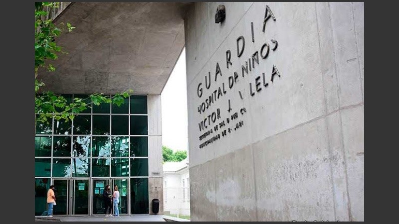 La niña de tres años se recupera de un accidente ferroviario.