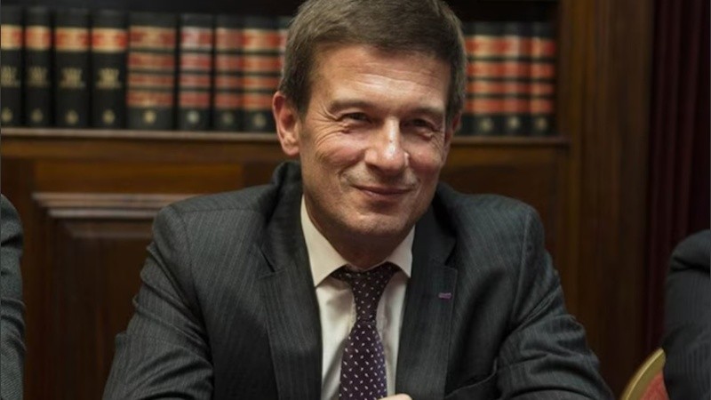 La Cámara Federal de Casación Penal habilitó el pedido del expresidente de la Nación de apartar de la causa al juez Julián Ercolini. No obstante, convalidó todo lo actuado por el magistrado.