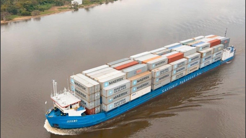Las barcazas paraguayas son de las principales usuarias de la hidrovía