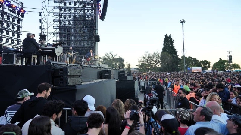 Baglietto, con Lito Vitale en piano, presentación de lujo al caer la tarde.