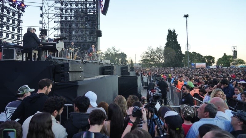 Un masivo festejo en el Monumento por el Día de Rosario.