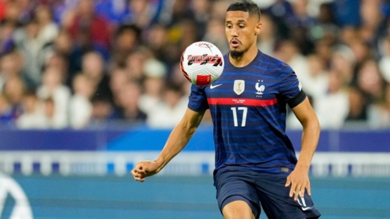 Saliba, de 24 años, estuvo en el plantel de Francia que cayó ante Argentina en la final de Qatar 2022.