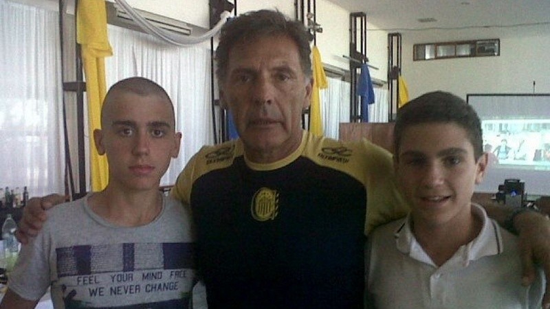 Miguel en Arroyo Seco en 2013, junto a los hijos de Roberto Caferra