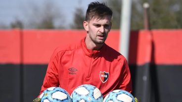 Barlasina tendrá una nueva oportunidad en el arco rojinegro ante la ausencia de Espínola