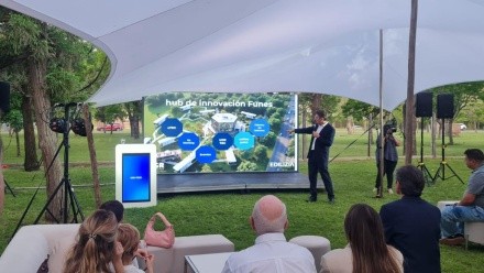 Germán Giró, director del proyecto, presentó la nueva propuesta en el campus de Funes.