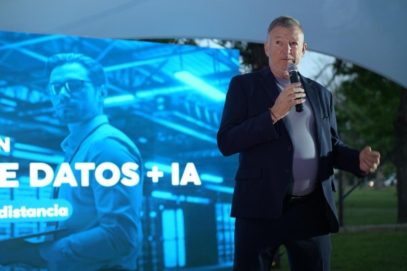 Javier Macchi, rector de la UGR.