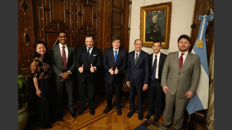 OpenAI, la compañía californiana detrás de ChatGPT, anunció que junto con la empresa argentina Sur Energy se propone invertir hasta USD 25.000 millones en la Patagonia.